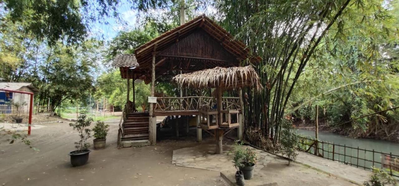Gerbang Banyu Langit Cottage Бантул Екстер'єр фото